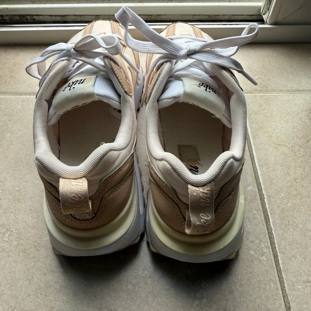 Nike Air Max Dawn - Picture 3 of 8
